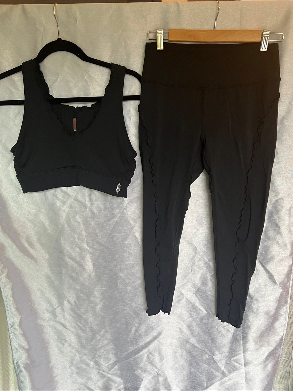 FP Movement by Free People Black Scalloped-Trim Leggings & Support Crop Top medi